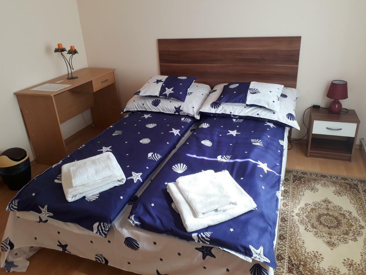 Piac Utcai Apartman Debrecen Exterior foto