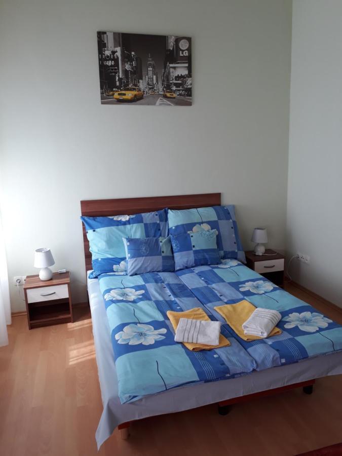 Piac Utcai Apartman Debrecen Exterior foto