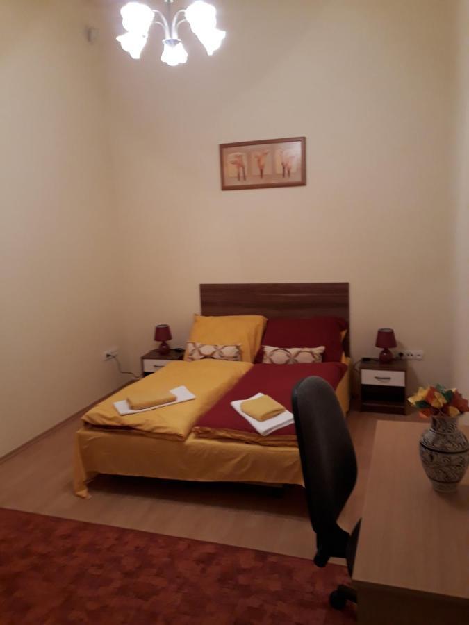 Piac Utcai Apartman Debrecen Exterior foto